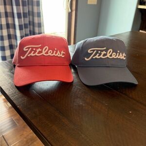 NEW Titleist 2-pack of Caps in Red and Blue
